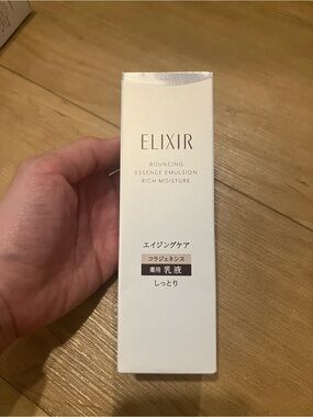 ELIXIR Bouncing Essence Emulsion Rich Moisture Lotion
